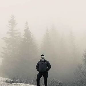 Meet your Posher, Lee